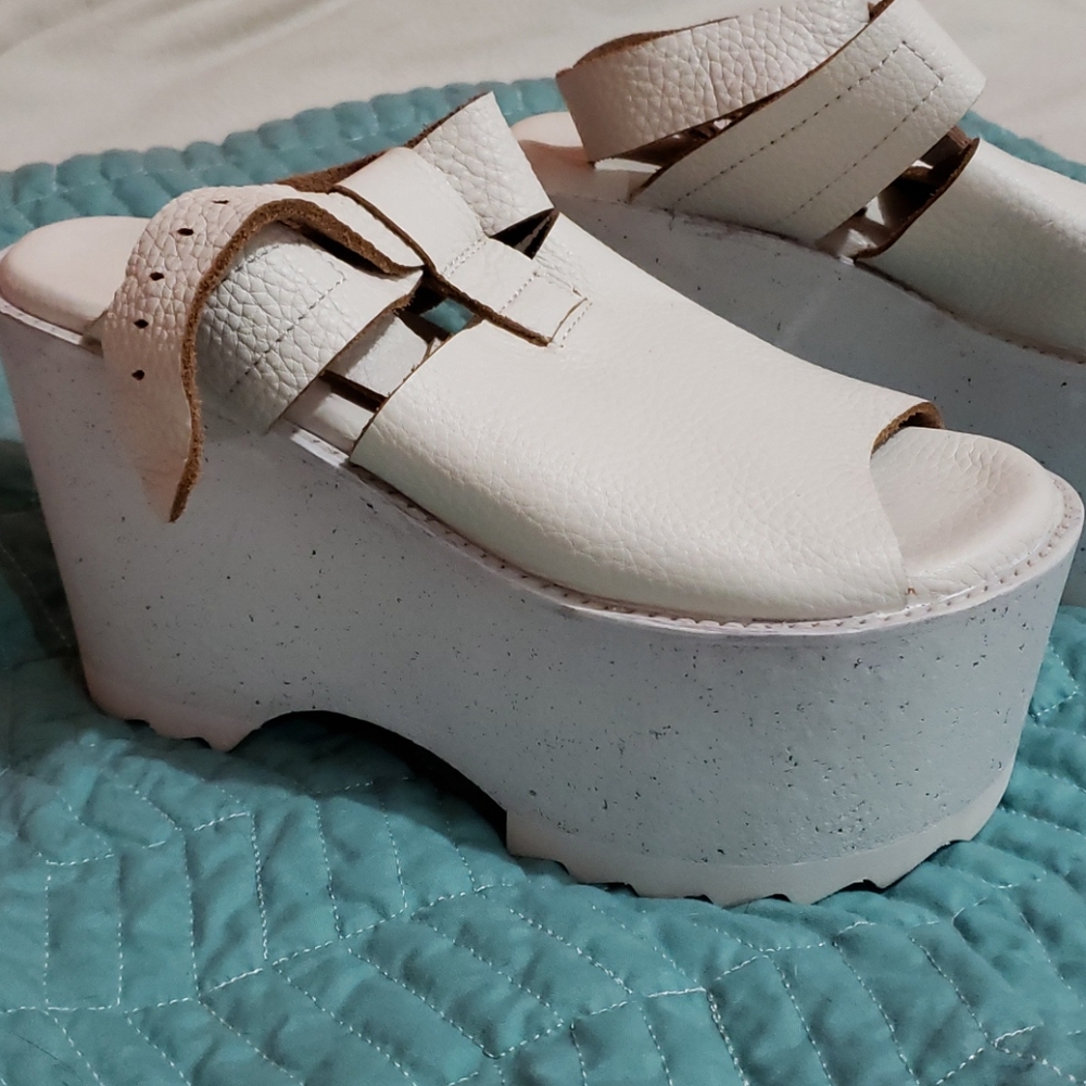 Soft white leather sandal platforms